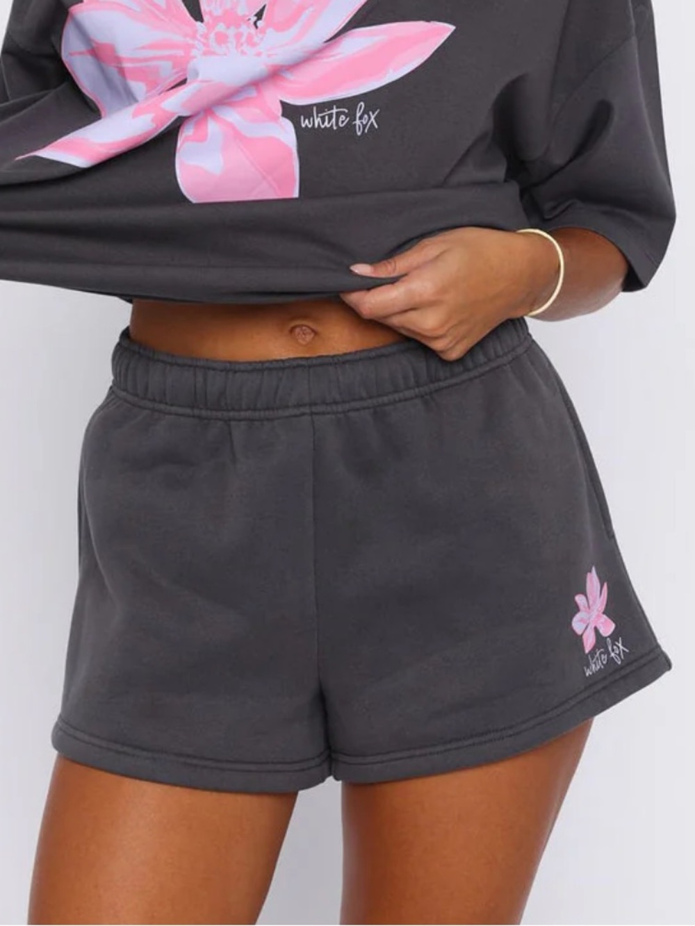 NWOT White Fox pick you a flower lounge shorts